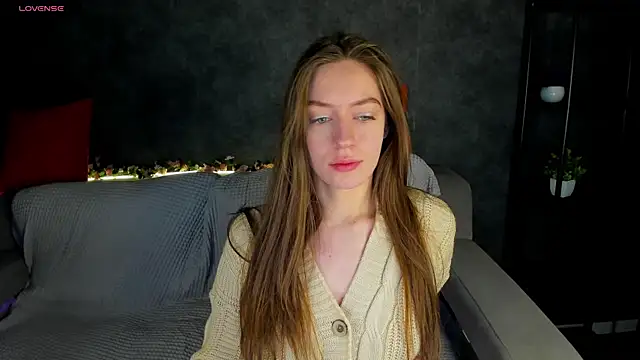 Agnes Wells online show from 28, 4, 2026