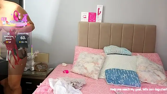 Penelophe01 online show from 15, 12, 2025