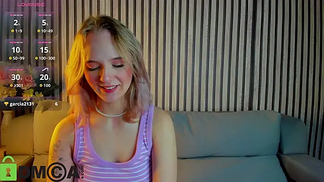 Snapshot of Casey_Sweeet chatting on 13, 10, 2025 Casey Sweeet online show from 13, 10, 2025