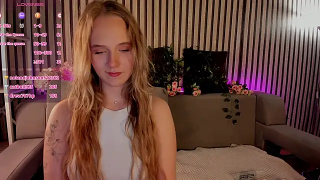 Snapshot of Casey_Sweeet chatting on 21, 5, 2026 Casey Sweeet online show from 21, 5, 2026