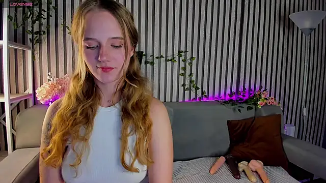 Snapshot of Casey_Sweeet chatting on 5, 6, 2026 Casey Sweeet online show from 5, 6, 2026