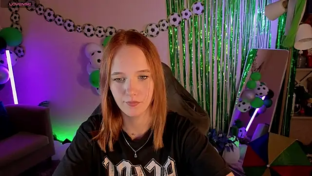 Snapshot of Casey_Sweeet chatting on 20, 6, 2026 Casey Sweeet online show from 20, 6, 2026