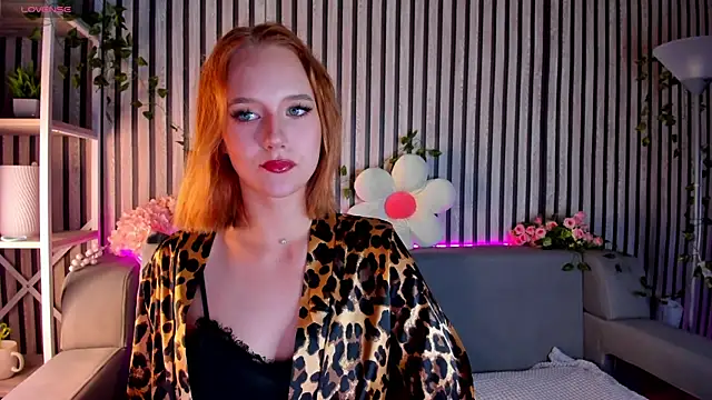 Snapshot of Casey_Sweeet chatting on 6, 7, 2026 Casey Sweeet online show from 6, 7, 2026