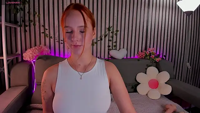 Snapshot of Casey_Sweeet chatting on 21, 7, 2026 Casey Sweeet online show from 21, 7, 2026