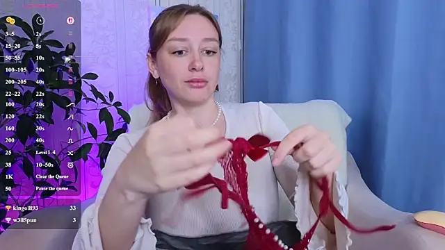 Snapshot of evashiny_ chatting on 19, 6, 2026 evashiny online show from 19, 6, 2026