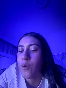 isabela l online show from 2, 12, 2025