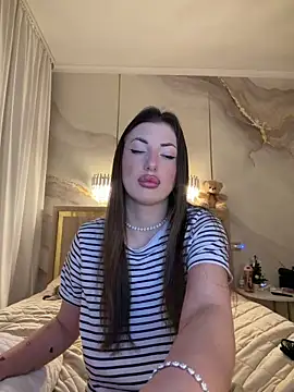 Snapshot of TiffaNoel chatting on 22, 12, 2025 TiffaNoel online show from 22, 12, 2025