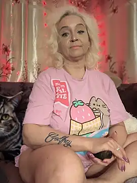 SquirtMilf00 online show from 29, 1, 2025