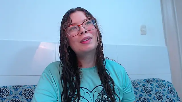 Snapshot of zoewhite2 chatting on 29, 11, 2025 zoewhite2 online show from 29, 11, 2025