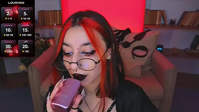 Snapshot of Mistress__Marcelline chatting on 30, 11, 2025 Mistress Marcelline online show from 30, 11, 2025