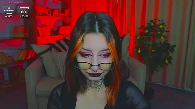 Mistress  Marcelline online show from 18, 4, 2026