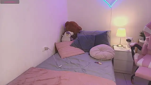 IsabelCortes online show from 3, 12, 2025