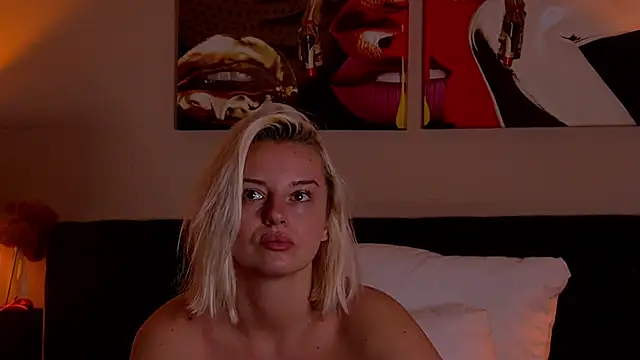 Snapshot of NataliaVelour chatting on 29, 9, 2025 NataliaVelour online show from 29, 9, 2025