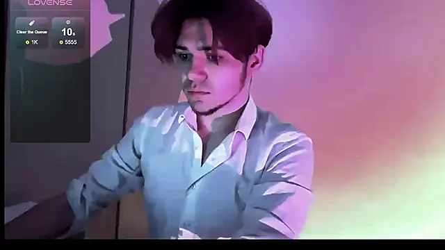 Snapshot of 1RobertTT chatting on 2, 11, 2025 1RobertTT online show from 2, 11, 2025