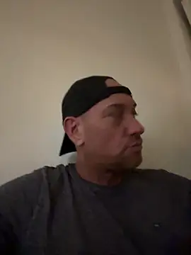 Snapshot of EUxCouple chatting on 13, 11, 2025 EUxCouple online show from 13, 11, 2025