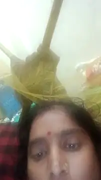 Guriya0076 online show from 4, 12, 2025