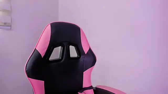 Arianna Jannes online show from 25, 4, 2026