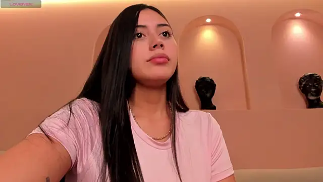 AmbarJames  online show from 23, 4, 2026