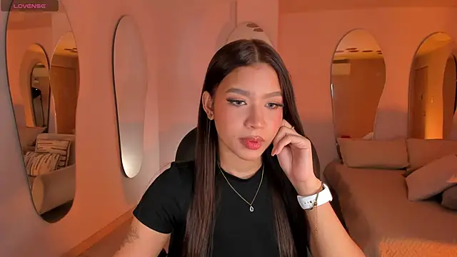 SophieHouston  online show from 25, 6, 2026