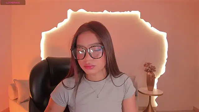 SophieHouston  online show from 27, 6, 2026