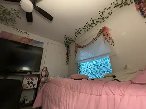 moan4mona online show from 28, 4, 2026