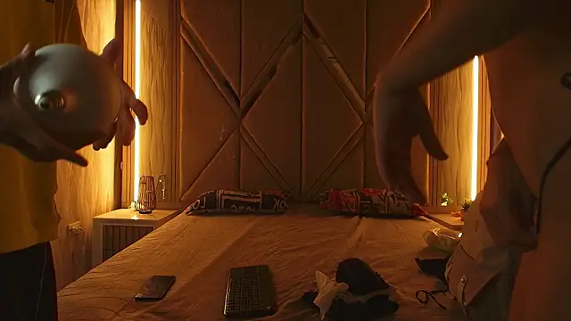 Hotcouple 222 online show from 18, 3, 2026