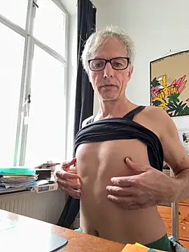 SexyLeon8 online show from 17, 10, 2025