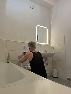 SexyLeon8 online show from 22, 4, 2026