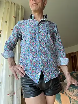 Snapshot of SexyLeon8 chatting on 2, 6, 2026 SexyLeon8 online show from 2, 6, 2026
