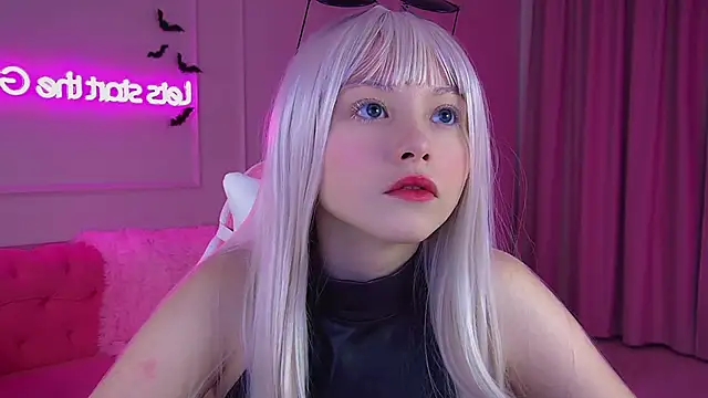 KeiraAsti online show from 29, 10, 2025