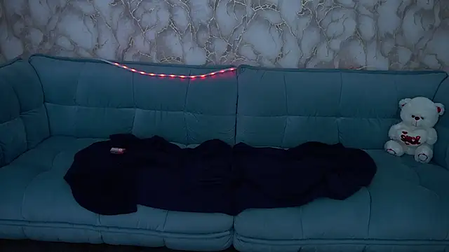 LiviaShy online show from 21, 4, 2026