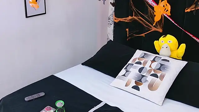 Becca Grims online show from 25, 10, 2025