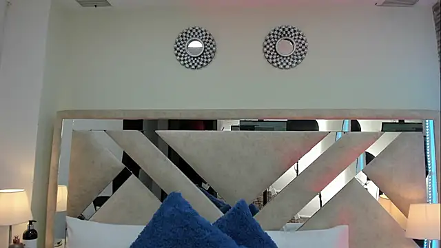 ximena vasquez8 online show from 20, 4, 2026