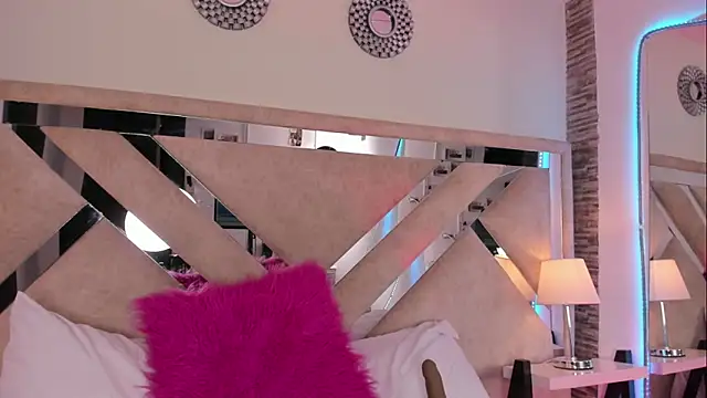 ximena vasquez8 online show from 27, 4, 2026