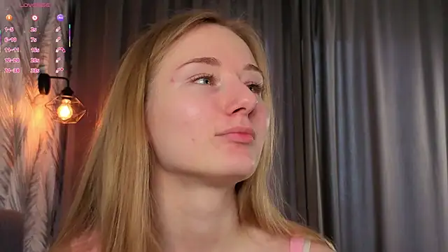 ElvinaRose online show from 17, 7, 2026