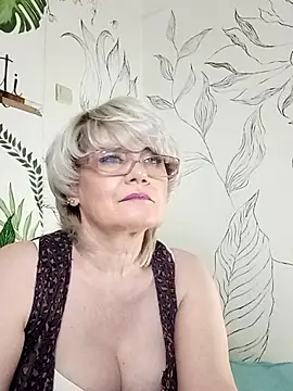 Catty Lady online show from 22, 4, 2026