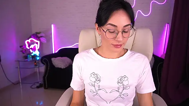 Snapshot of EviLune chatting on 30, 9, 2025 EviLune online show from 30, 9, 2025