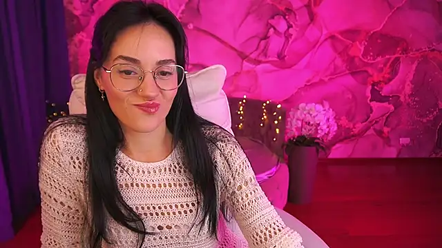 Snapshot of EviLune chatting on 7, 10, 2025 EviLune online show from 7, 10, 2025