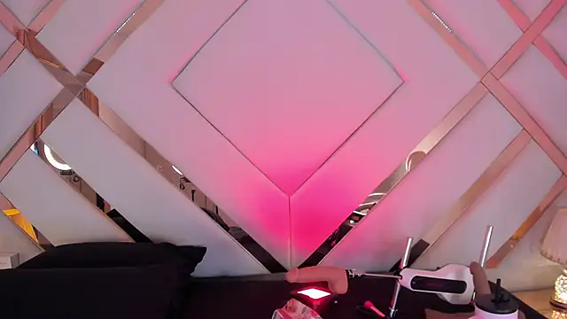 Snapshot of Mariee_rosee chatting on 19, 10, 2025 Mariee rosee online show from 19, 10, 2025