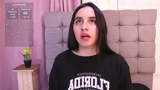 Snapshot of kaylee_lee chatting on 10, 9, 2025 kaylee lee online show from 10, 9, 2025