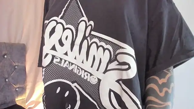 Snapshot of kaylee_lee chatting on 19, 12, 2025 kaylee lee online show from 19, 12, 2025