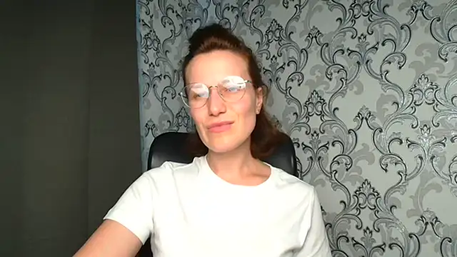 Snapshot of Kelly_Kisss chatting on 15, 6, 2026 Kelly Kisss online show from 15, 6, 2026