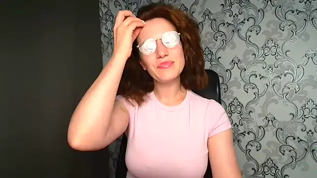 Kelly Kisss online show from 15, 7, 2026
