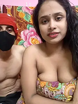 Seducing couple online show from 3, 10, 2025