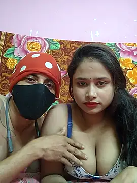 Seducing couple online show from 1, 7, 2026
