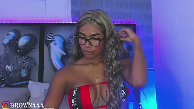 Snapshot of _naomibrown_ chatting on 15, 5, 2026 naomibrown online show from 15, 5, 2026