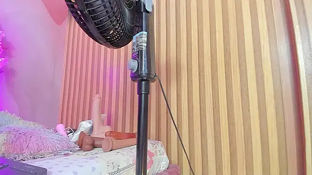 violet taylor  online show from 15, 1, 2026