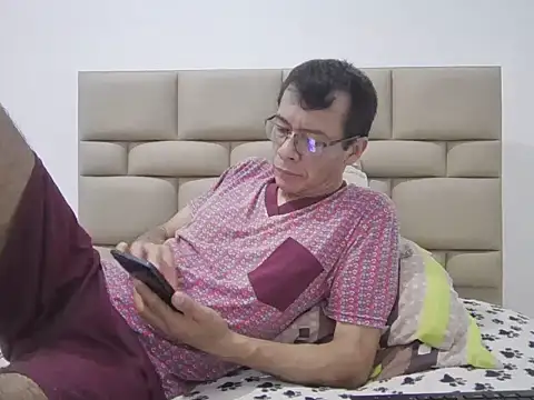 skinnylatino51 online show from 1, 5, 2026