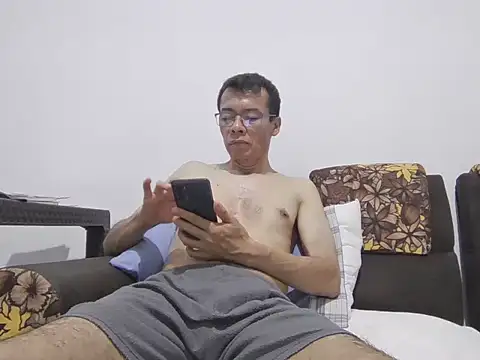 skinnylatino51 online show from 14, 7, 2026