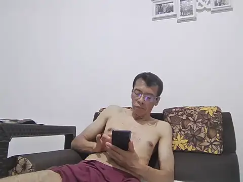 skinnylatino51 online show from 20, 7, 2026